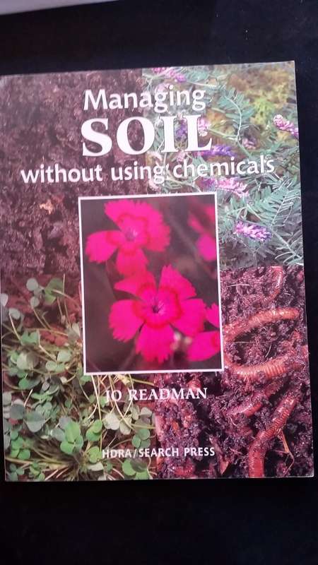 Managing Soil without using chemicals (Soft cover)
